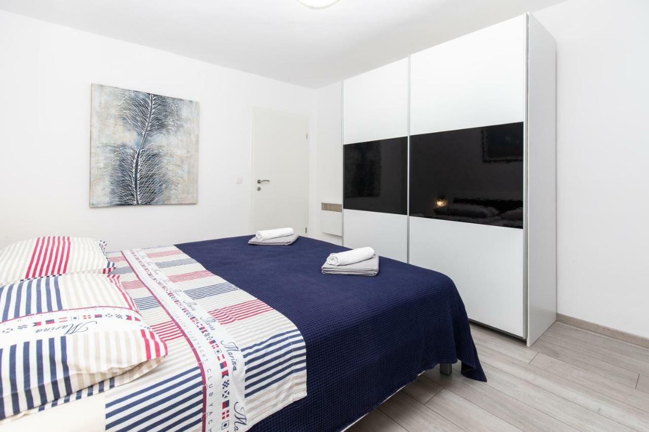 Apartman Topic Apartment Kastela Exterior photo