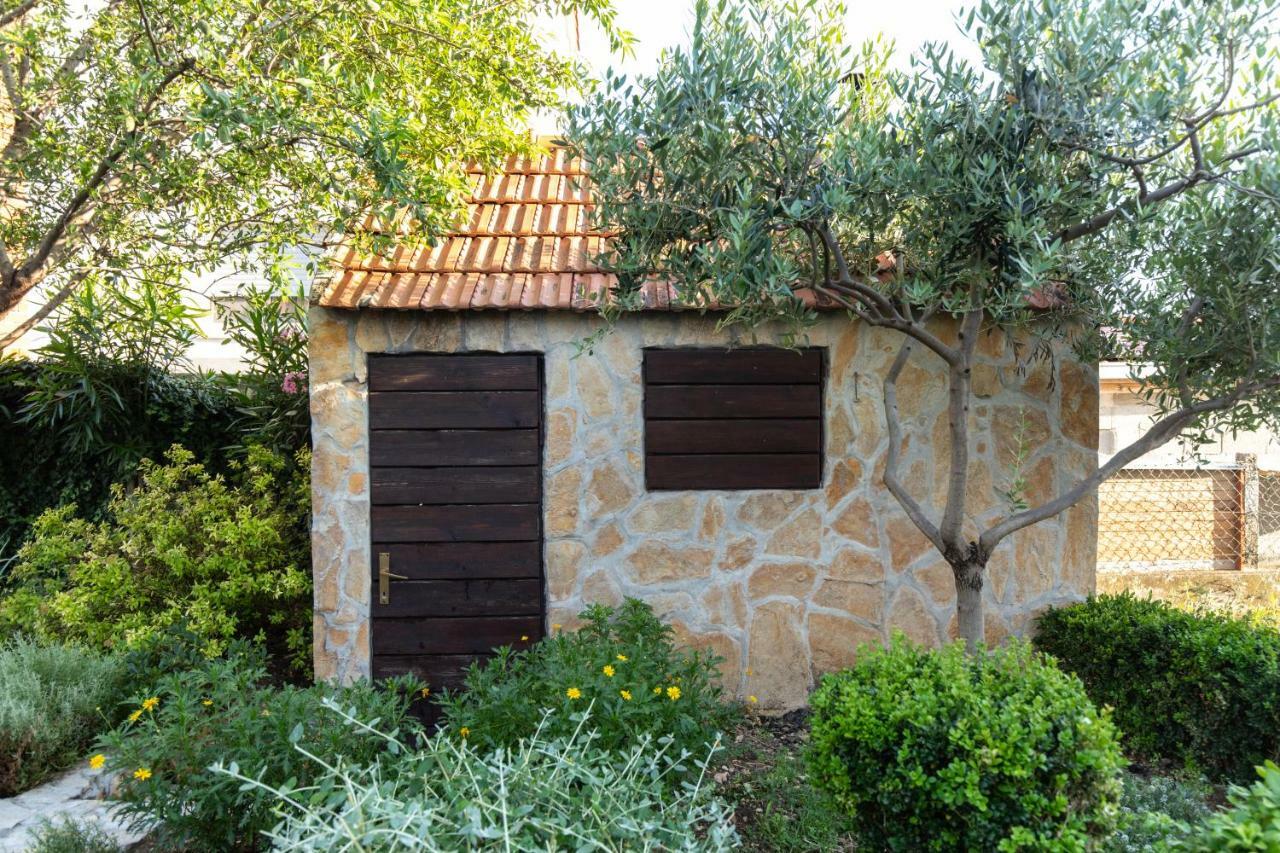 Apartman Topic Apartment Kastela Exterior photo